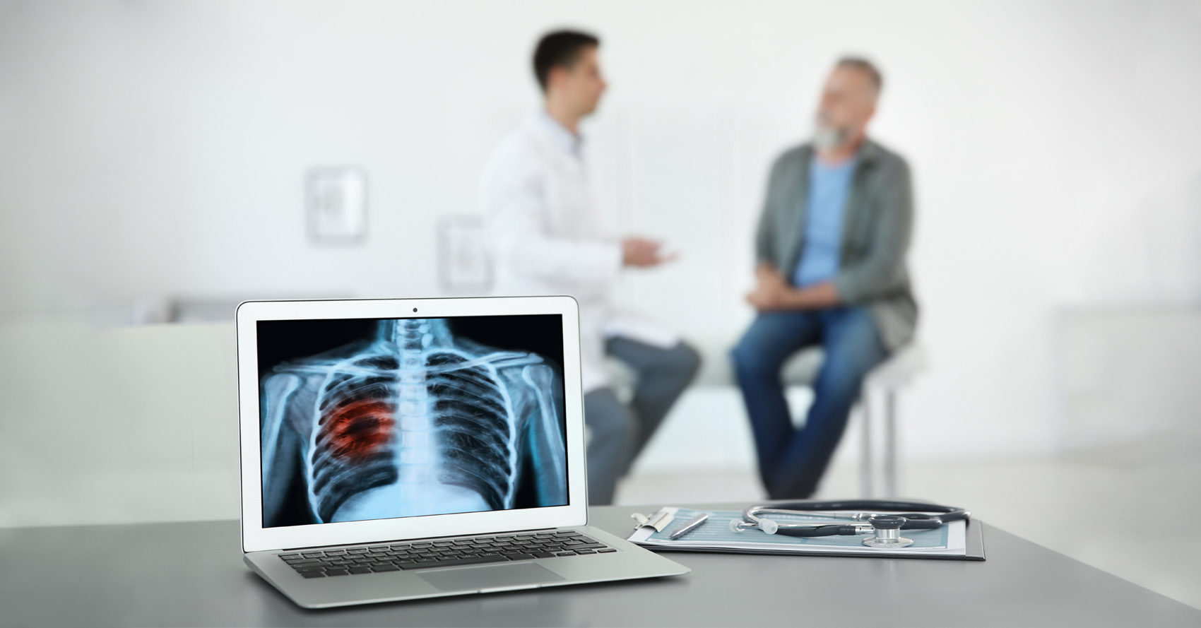 Researchers evaluate advanced radiation therapy technology in people with lung cancer