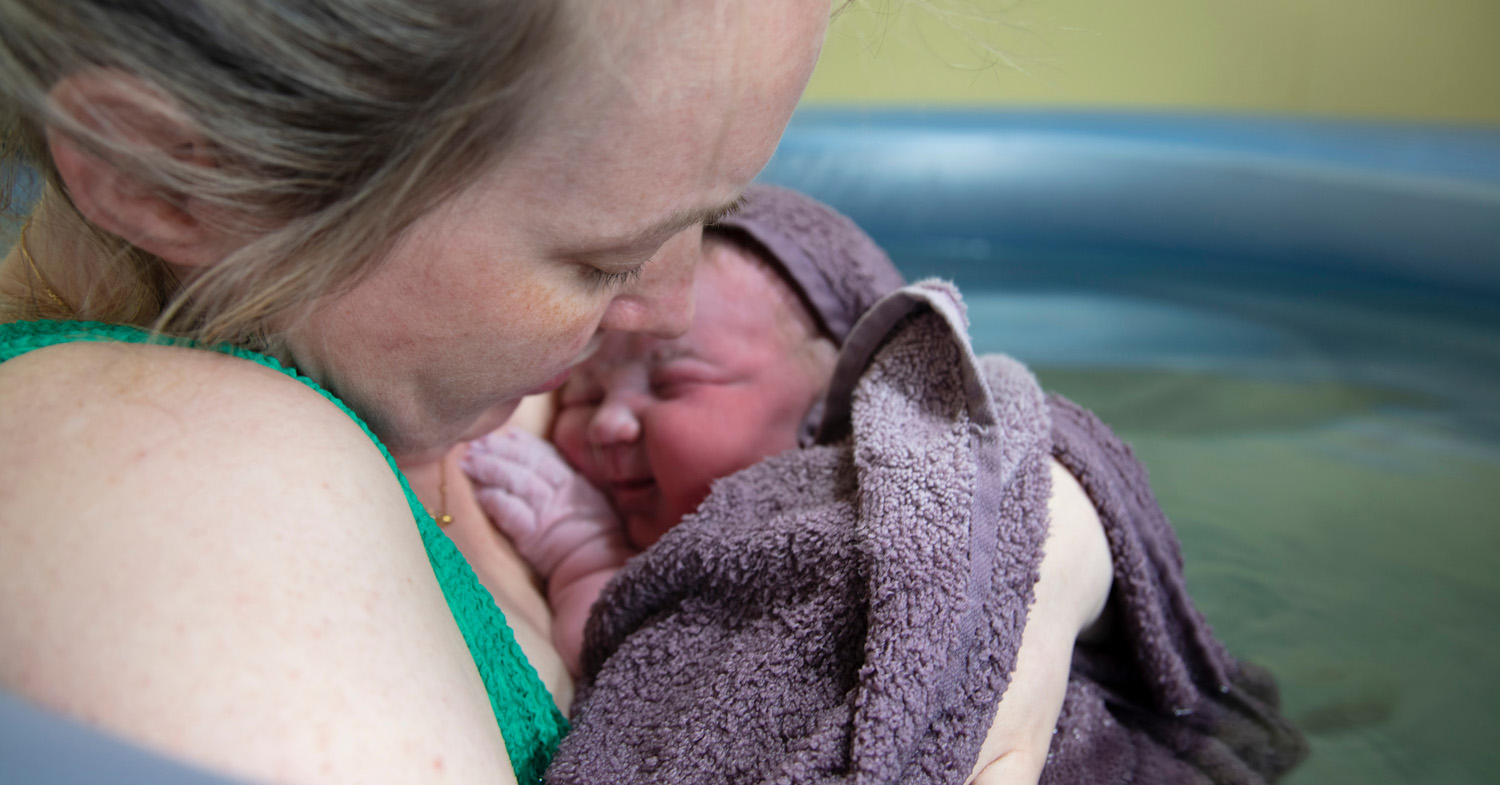 Advocate Aurora Research Institute clinical trial evaluates a drug-free method to reduce childbirth pain