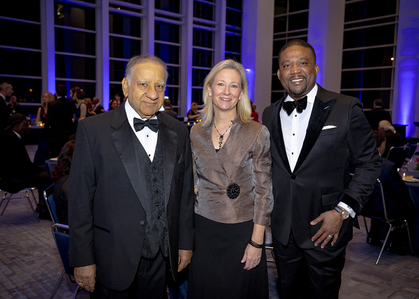 Ash Luthra, Leslie Wininger, Dia Nichols